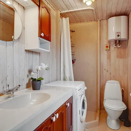 Ormar - 100m To The Fjord By Interhome