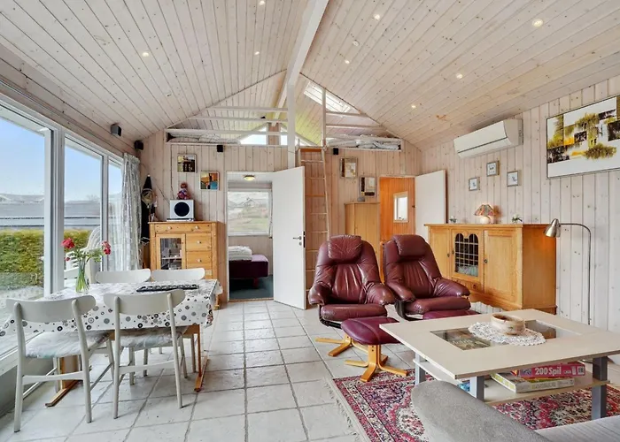 Ormar - 100m To The Fjord By Interhome ليمفج